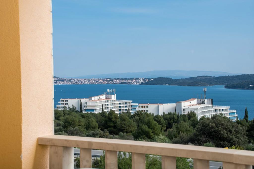 Apartments Meri Seget Vranjica Eksteriør bilde
