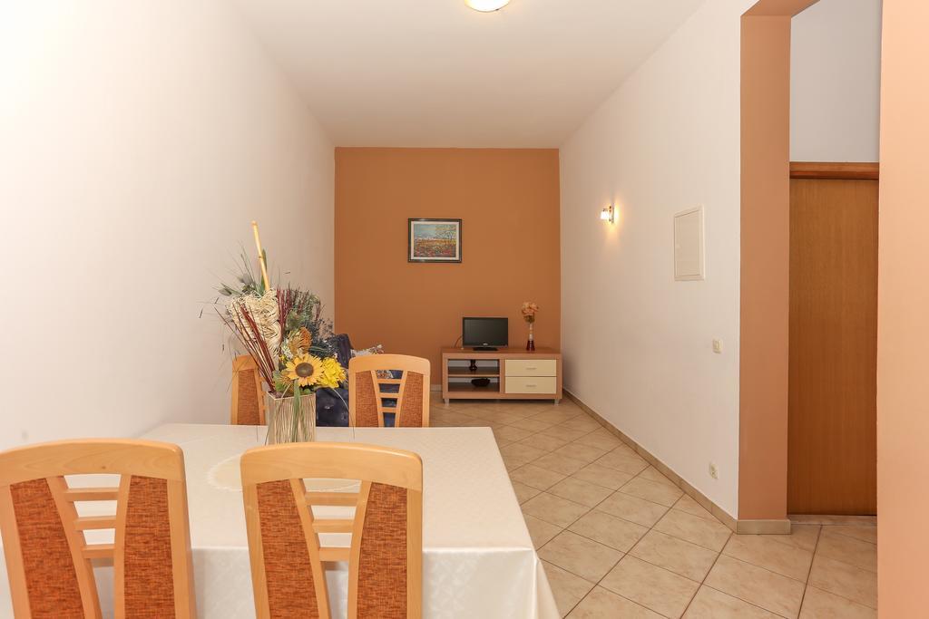 Apartments Meri Seget Vranjica Eksteriør bilde